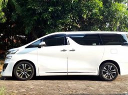 Jawa Tengah, Toyota Vellfire G 2016 kondisi terawat 3