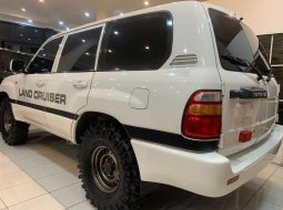 Mobil Toyota Land Cruiser 2002 terbaik di DKI Jakarta 6