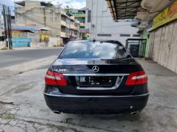 Mobil Mercedes-Benz 300 2011 dijual, Sumatra Utara 3