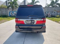 Jawa Barat, jual mobil Toyota Alphard 2005 dengan harga terjangkau 2