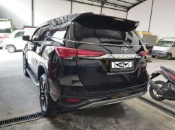 Jawa Timur, Toyota Fortuner VRZ 2019 kondisi terawat 1