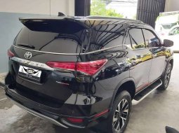 Jawa Timur, Toyota Fortuner VRZ 2019 kondisi terawat 14