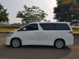 DKI Jakarta, Toyota Vellfire ZG 2013 kondisi terawat 8