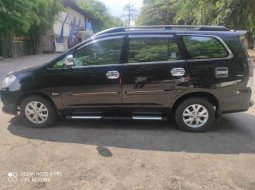 Mobil Toyota Kijang Innova 2011 G dijual, Jawa Timur 9