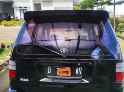 Jawa Barat, Toyota Kijang Kapsul 2002 kondisi terawat 4