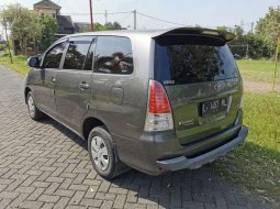 Mobil Toyota Kijang Innova 2009 G dijual, Jawa Timur 3