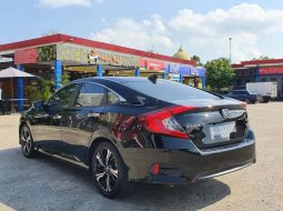 Mobil Honda Civic 2017 ES terbaik di Jawa Tengah 5