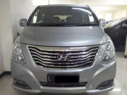 Mobil Hyundai H-1 2015 XG terbaik di Jawa Timur 1
