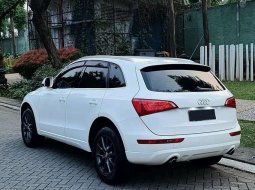 Jual cepat Audi Q5 2010 di Banten 9