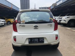 Kia Picanto Platinum 2014 Putih 10