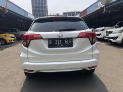 Honda HR-V Prestige Putih 7