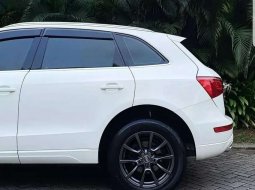 Mobil Audi Q5 2010 terbaik di Banten 16