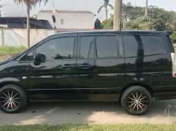 Banten, Nissan Serena 2010 kondisi terawat 7