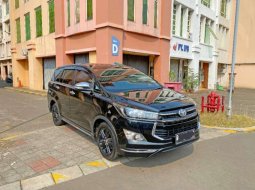 Mobil Toyota Venturer 2017 dijual, DKI Jakarta 8