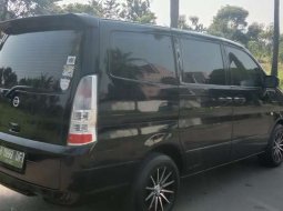 Banten, Nissan Serena 2010 kondisi terawat 3