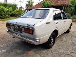 Mobil Toyota Corolla 1974 dijual, Jawa Tengah 5