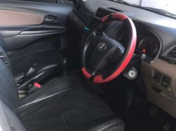 Mobil Toyota Avanza 2017 E dijual, Jawa Timur 7