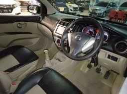 Mobil Nissan Grand Livina 2016 terbaik di Jawa Timur 4