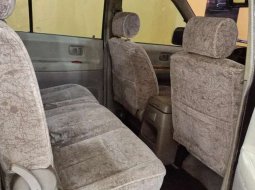 Mobil Toyota Kijang 2004 Krista dijual, Jawa Timur 4