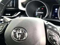 Mobil Toyota C-HR 2019 terbaik di DKI Jakarta 4