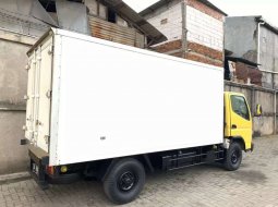 SEWA rental tahunan Hino dutro Coltdiesel engkel LONG box freezer cde 5