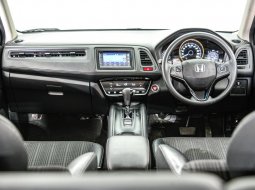 Honda HR-V E 2016 Merah 4