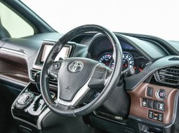 Toyota Voxy CVT 2018 Putih 5
