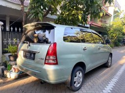 Jawa Timur, Toyota Kijang Innova G 2005 kondisi terawat 5