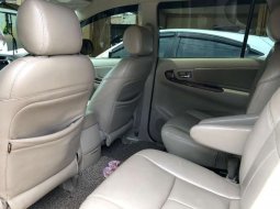 Mobil Toyota Kijang Innova 2015 V Luxury terbaik di Lampung 5