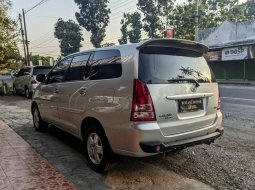 Jual cepat Toyota Kijang Innova 2.0 G 2005 di Jawa Timur 1