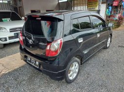 Kalimantan Selatan, Toyota Agya 2015 kondisi terawat 4