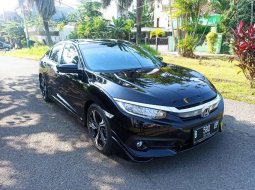 Jual cepat Honda Civic ES Prestige 2017 di Banten 13