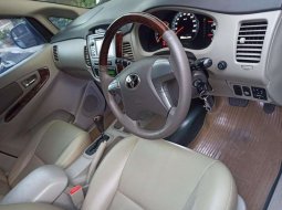 Jual cepat Toyota Kijang Innova V Luxury 2012 di Bali 7