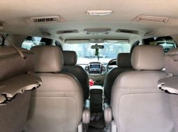 Mobil Toyota Kijang Innova 2015 V Luxury terbaik di Lampung 4