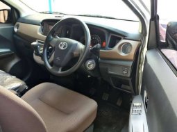 Dijual mobil bekas Toyota Calya G, Jawa Barat  4