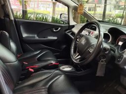 Jawa Barat, Honda Jazz RS 2011 kondisi terawat 3