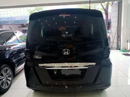 Jual mobil bekas murah Honda Freed 1.5 2013 di Jawa Timur 5