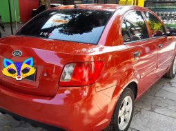 Jual cepat Kia Rio 2010 di Jawa Tengah 1