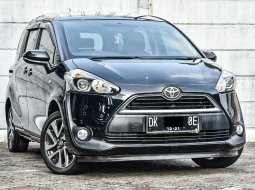 Toyota Sienta V 2016 Hitam 1