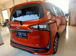 Toyota Sienta Q CVT 2016 9