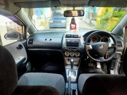 Mobil Honda City 2007 VTEC terbaik di Banten 10