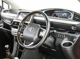 Toyota Sienta V 2017 5