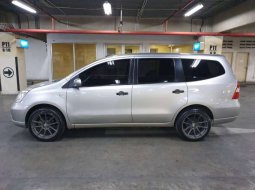 Mobil Nissan Grand Livina 2012 XV terbaik di Jawa Barat 17