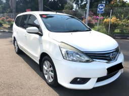 Nissan Grand Livina XV 2013 Putih 2