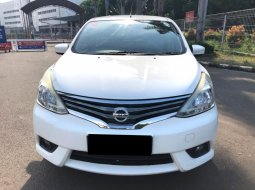 Nissan Grand Livina XV 2013 Putih 3