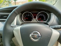 Nissan Grand Livina XV 2013 Putih 8