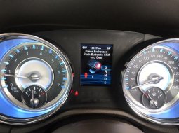 Chrysler 300C PENTASTAR 3.6 At 2013 Putih 10