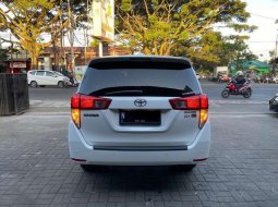 Dijual mobil bekas Toyota Kijang Innova V, Jawa Timur  9