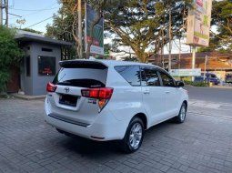 Dijual mobil bekas Toyota Kijang Innova V, Jawa Timur  5