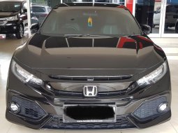 Honda Civic Hatchback E A/T ( Matic ) 2018 Hitam Km 38rban Mulus Siap Pakai